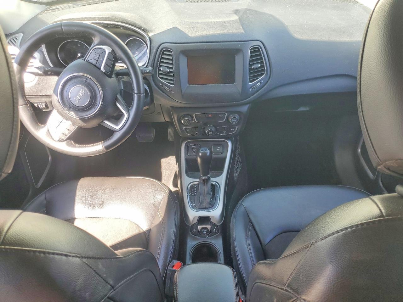 2021 Jeep Compass Latitude - zdjęcie 8