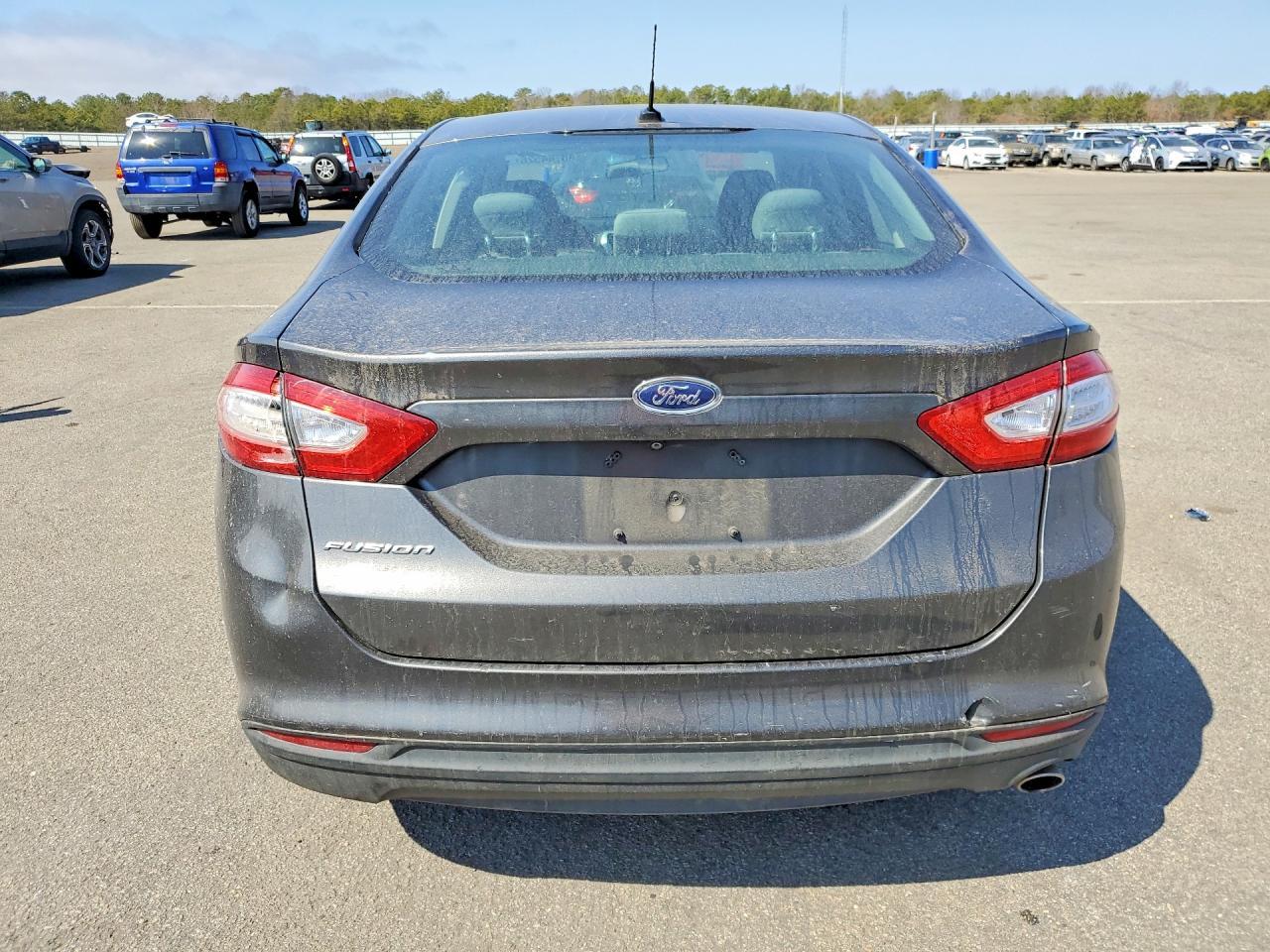 2015 Ford Fusion S - zdjęcie 6