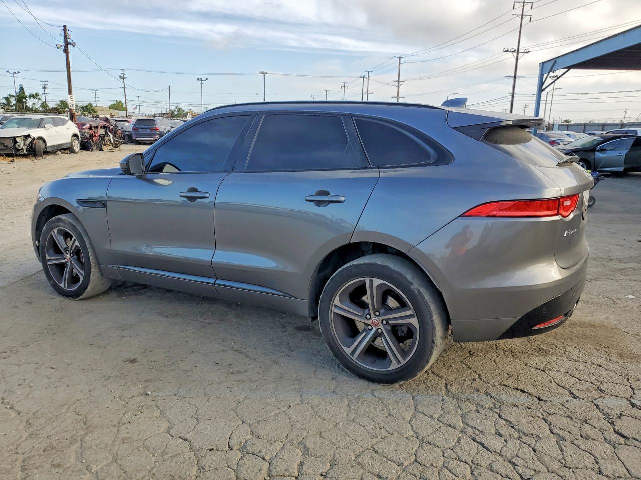 2017 Jaguar F-Pace S - zdjęcie 2