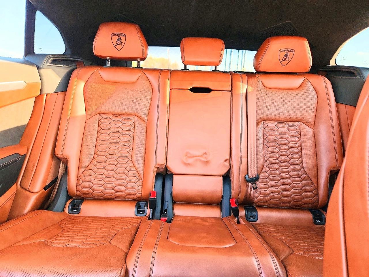 2019 Lamborghini Urus - zdjęcie 10