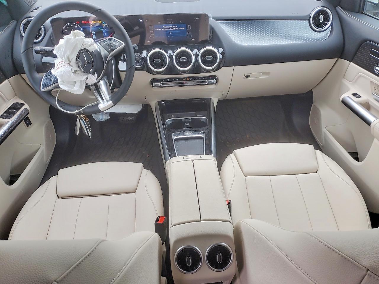 2026 Mercedes-Benz Gla 250 4Matic - zdjęcie 8