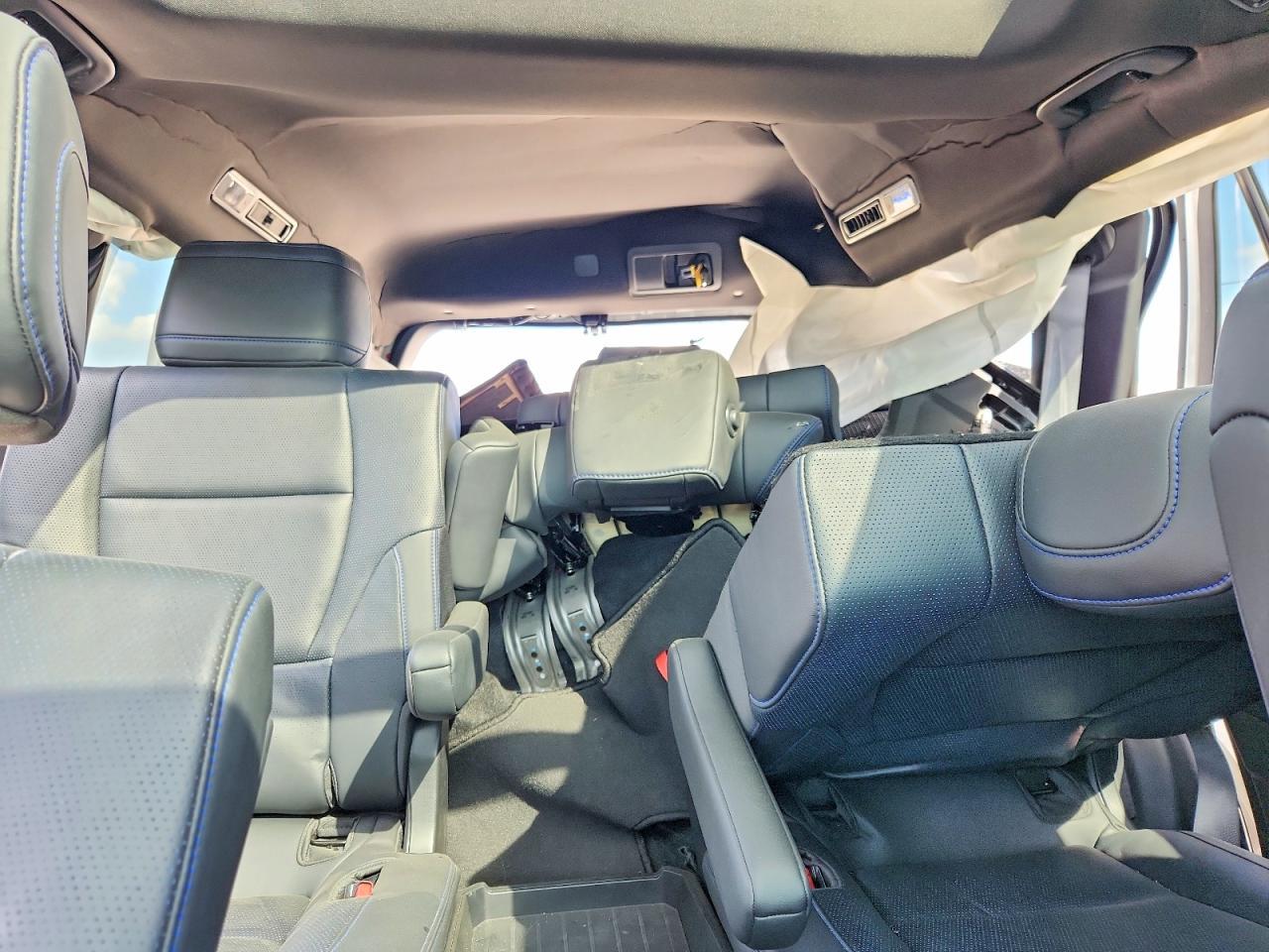 2026 Toyota Sequoia Platinum - zdjęcie 10