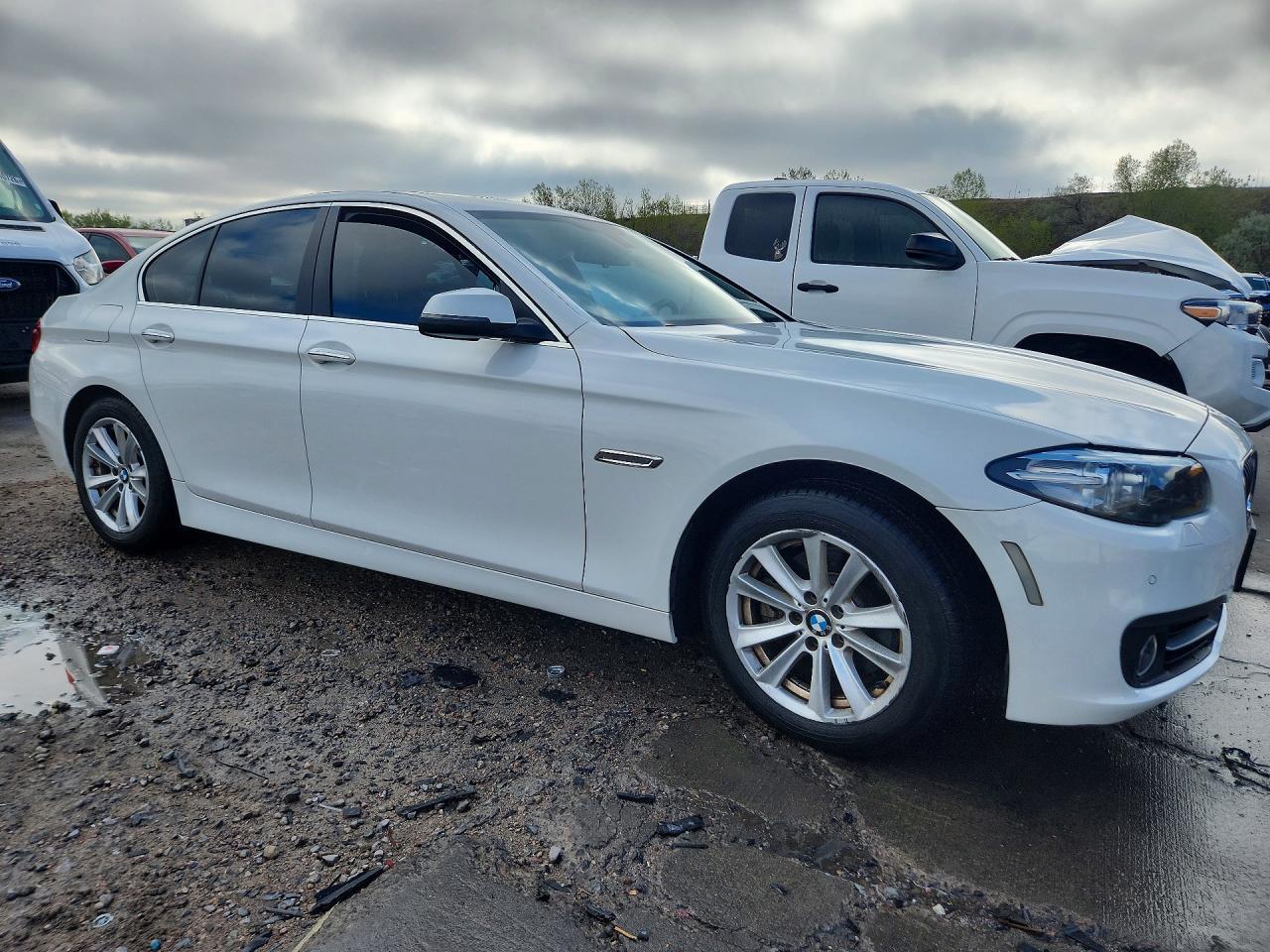 2016 BMW 528 Xi - zdjęcie 4