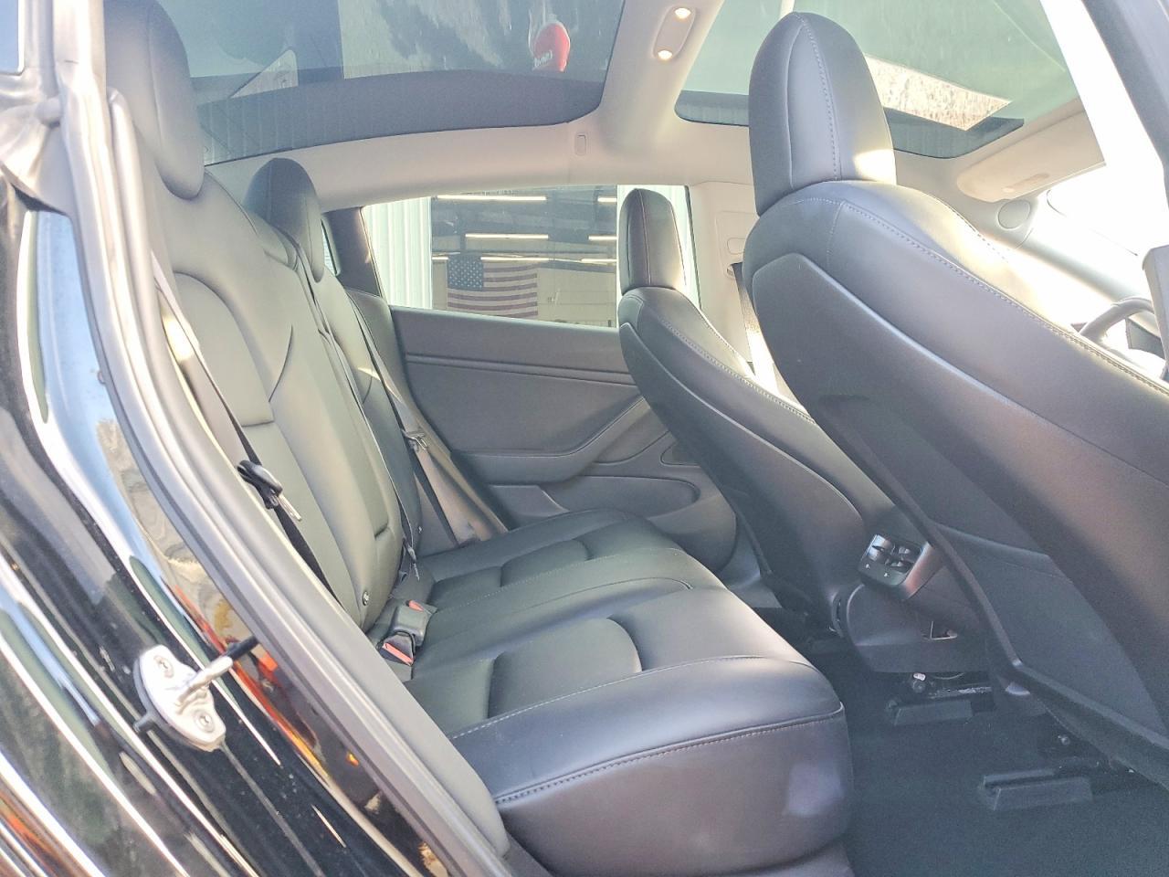 2018 Tesla Model 3 - zdjęcie 10