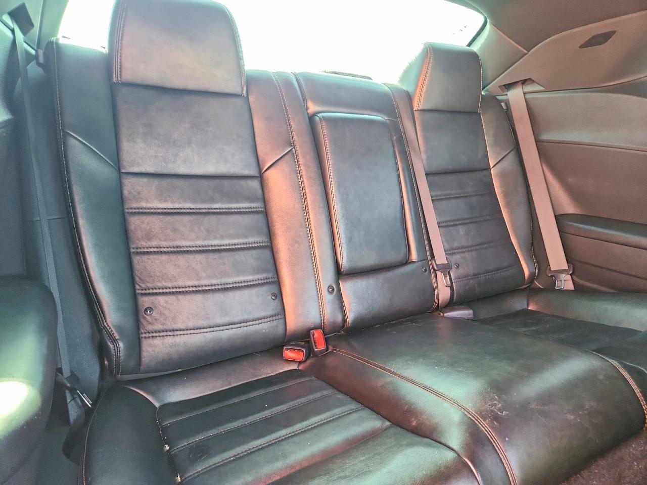 2014 Dodge Challenger Sxt - zdjęcie 10