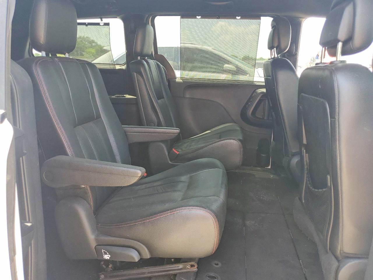 2017 Dodge Grand Caravan Gt - zdjęcie 11