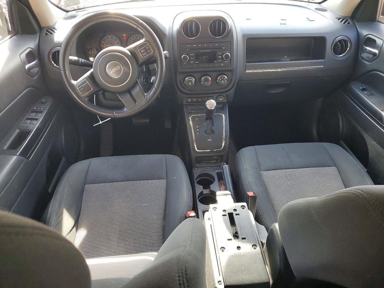 2014 Jeep Patriot Latitude - zdjęcie 8