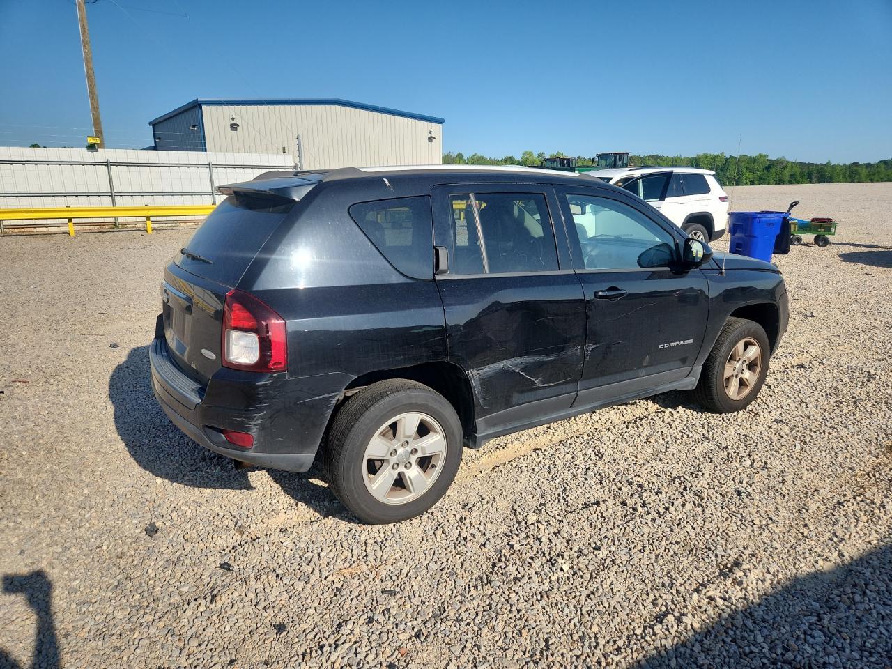 2016 Jeep Compass Latitude - zdjęcie 3