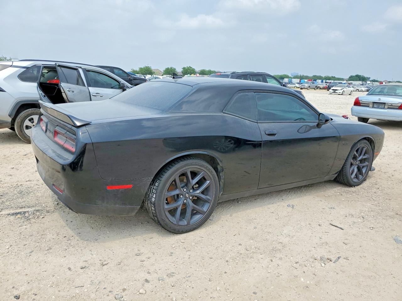 2023 Dodge Challenger R - zdjęcie 3