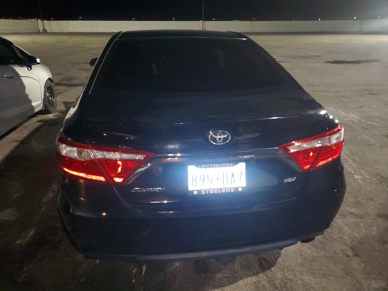 2016 Toyota Camry Se - zdjęcie 6