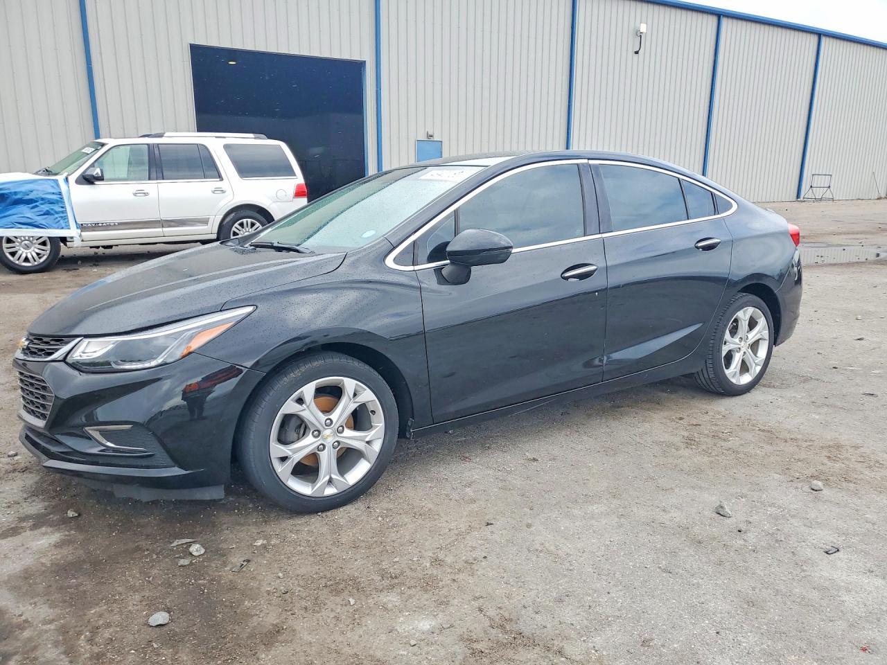 2017 Chevrolet Cruze Premier - zdjęcie główne