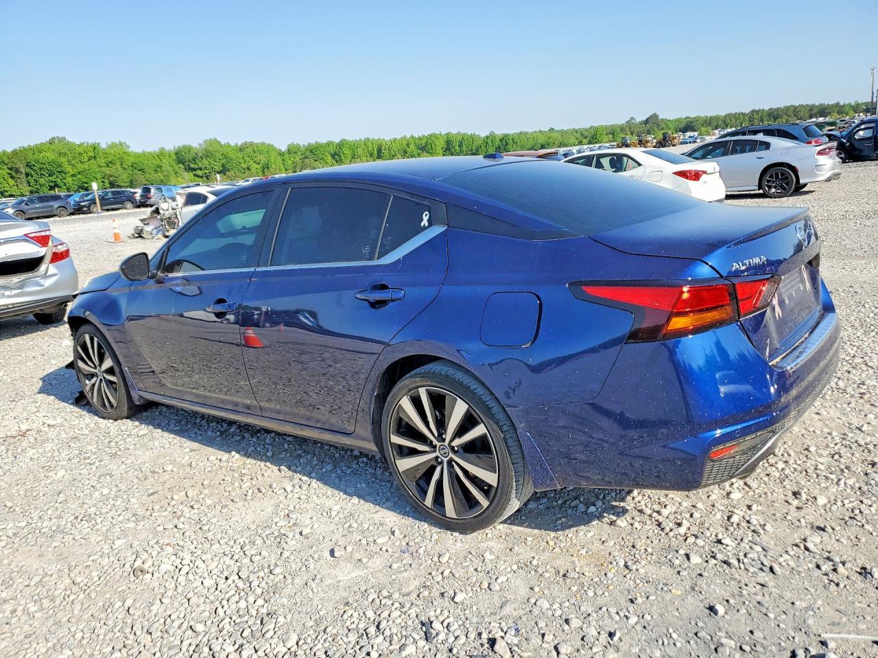 2021 Nissan Altima Sr - zdjęcie 2