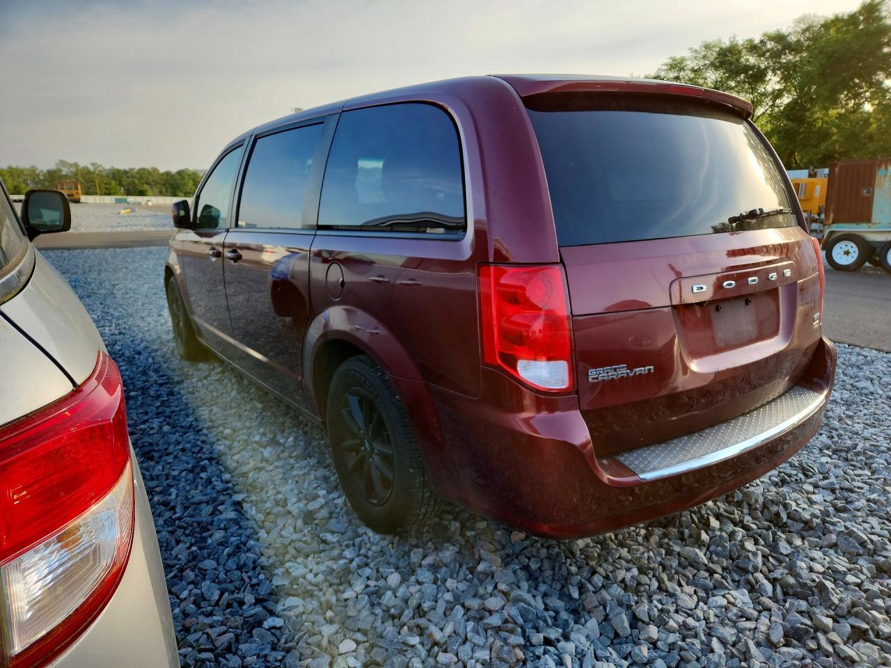 2019 Dodge Grand Caravan Gt - zdjęcie 2