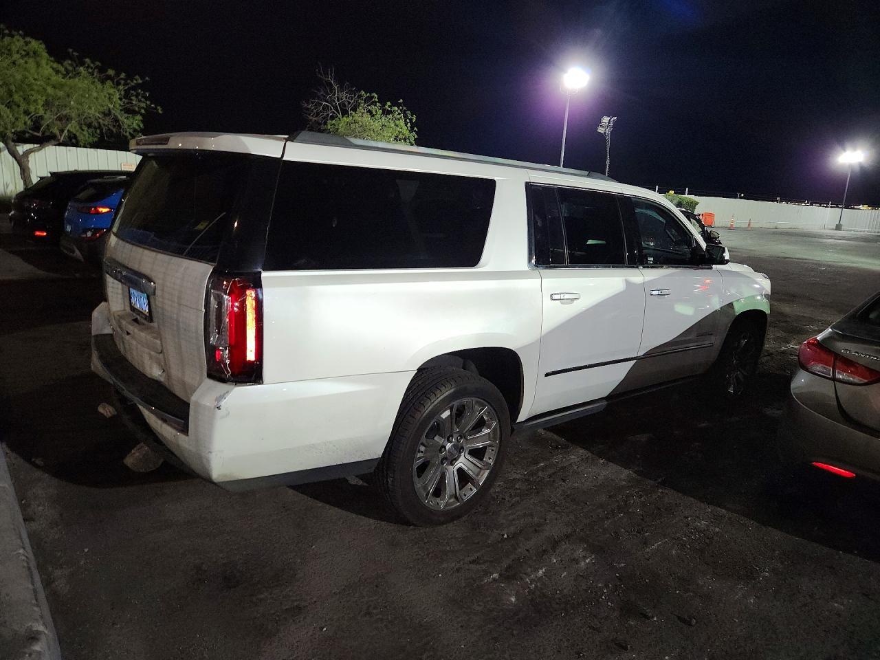 2017 GMC Yukon Xl Denali - zdjęcie 3