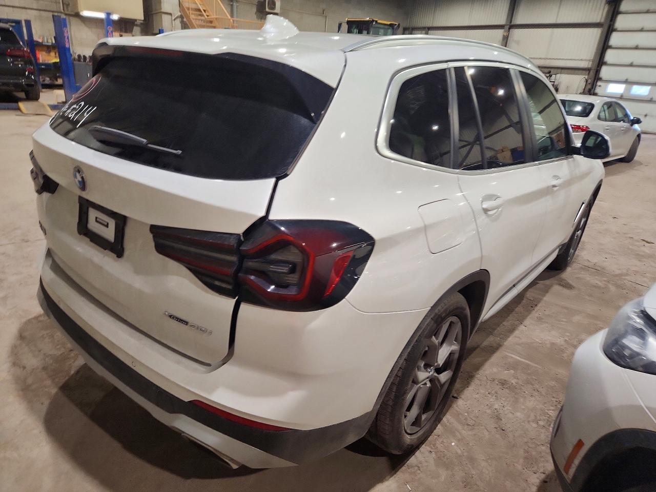 2023 BMW X3 xDrive30I - zdjęcie 3