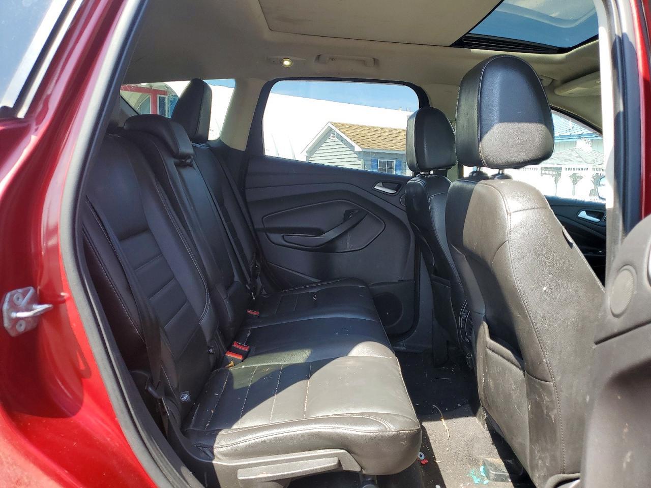 2015 Ford Escape Titanium - zdjęcie 11
