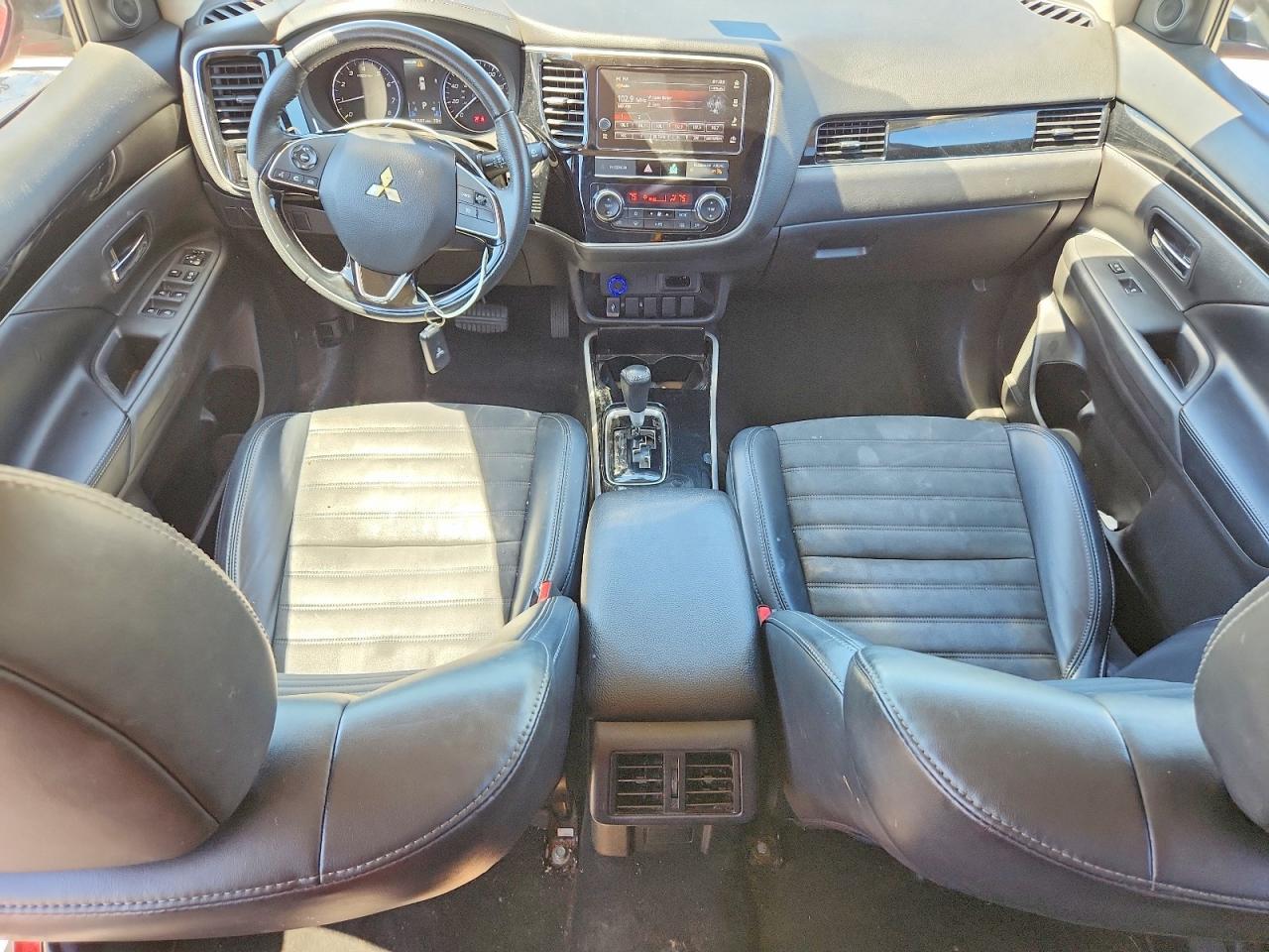 2019 Mitsubishi Outlander Se - zdjęcie 8