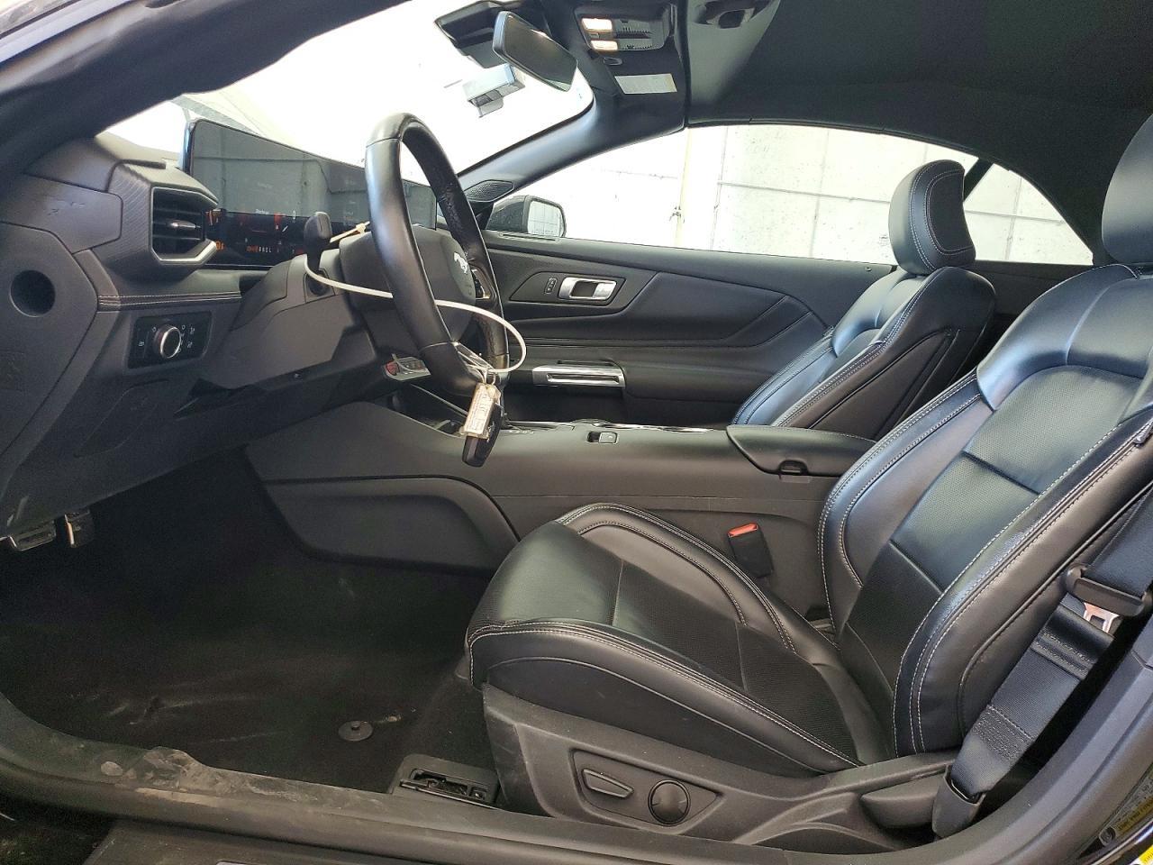 2024 Ford Mustang - zdjęcie 7