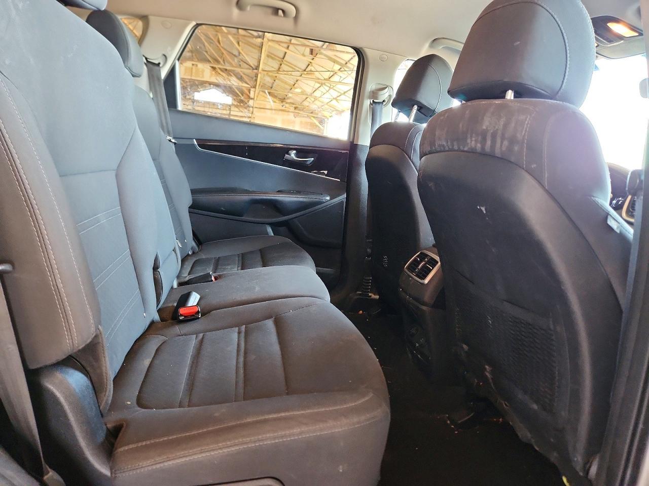 2017 Kia Sorento - zdjęcie 11