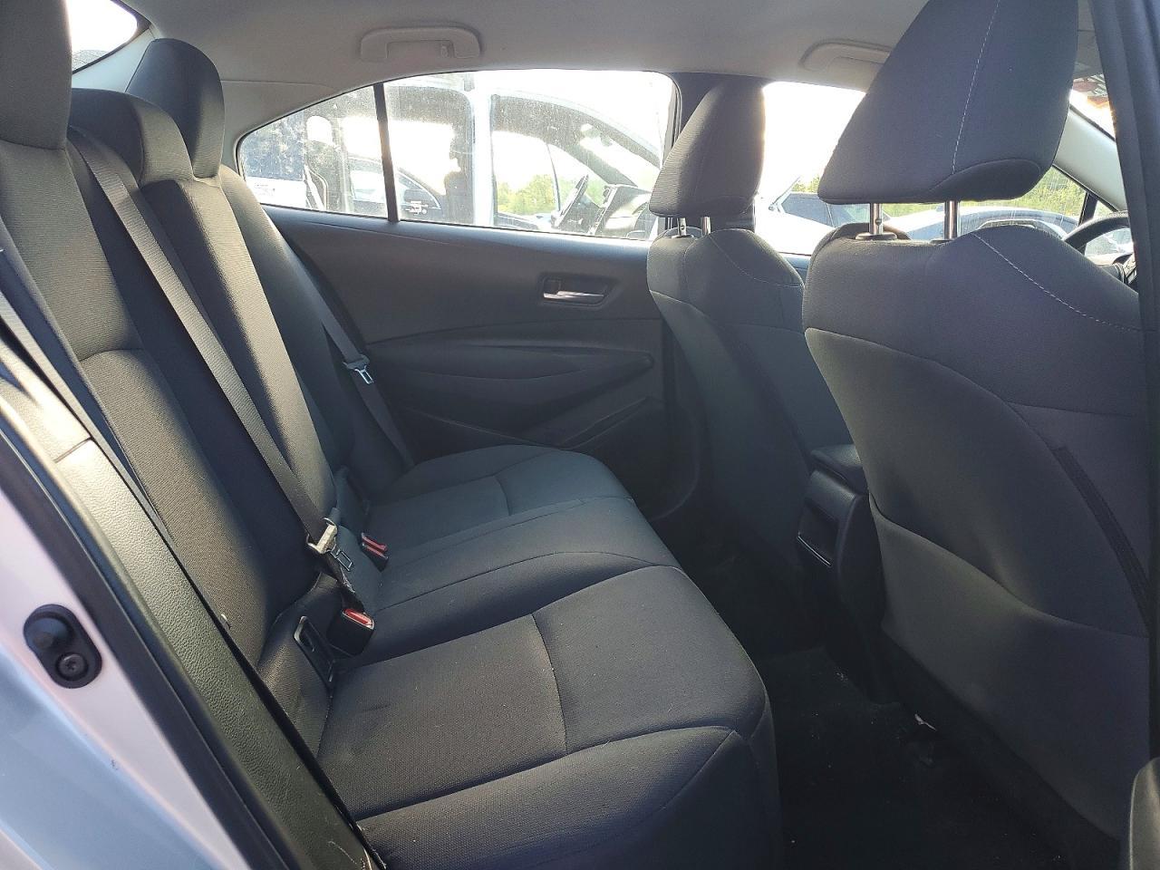 2021 Toyota Corolla Le - zdjęcie 10