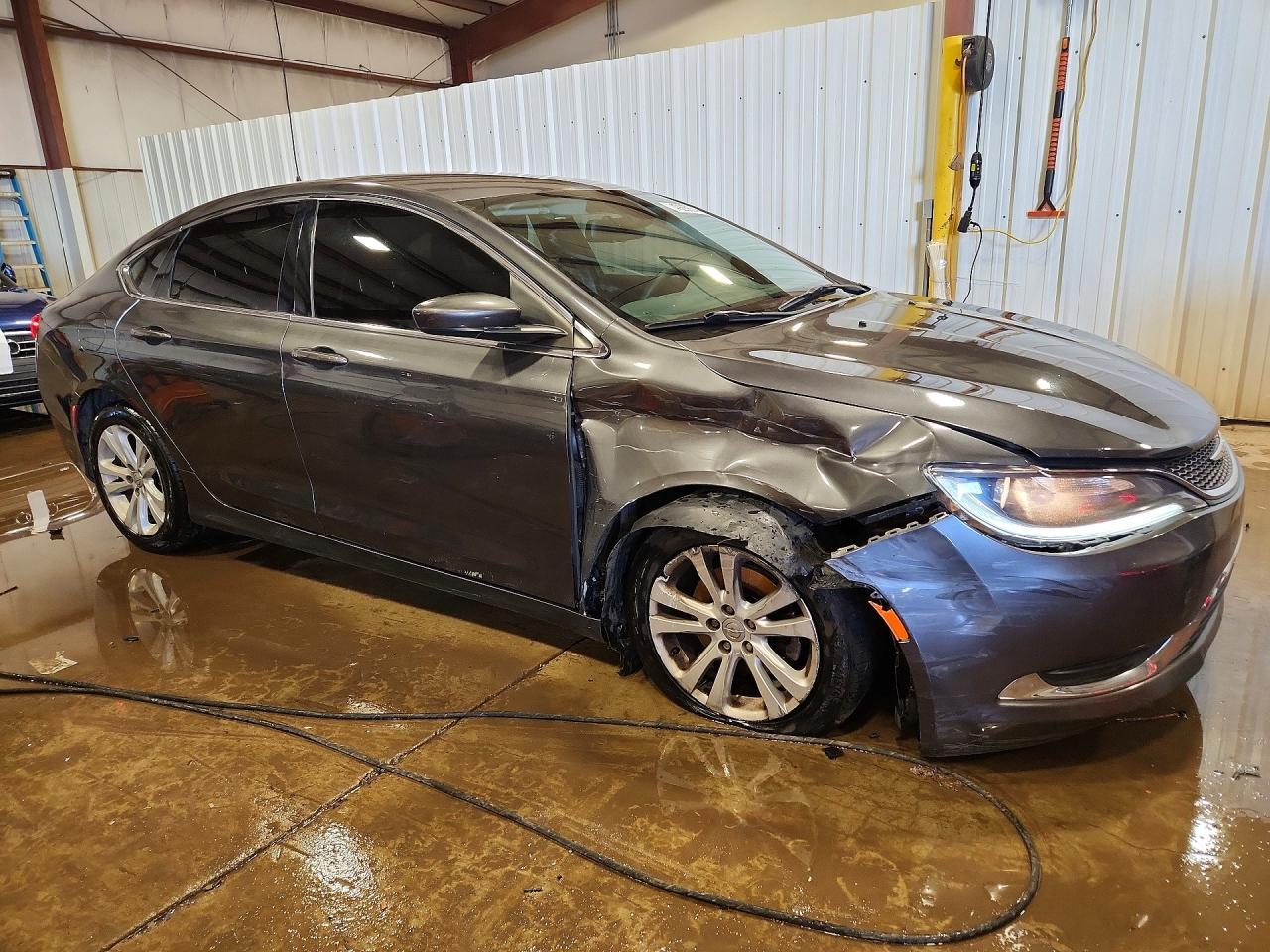2015 Chrysler 200 Limited - zdjęcie 4