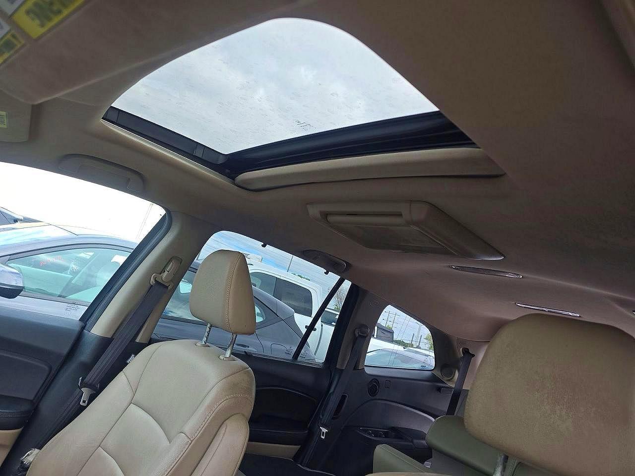 2016 Honda Pilot Touring - zdjęcie 11