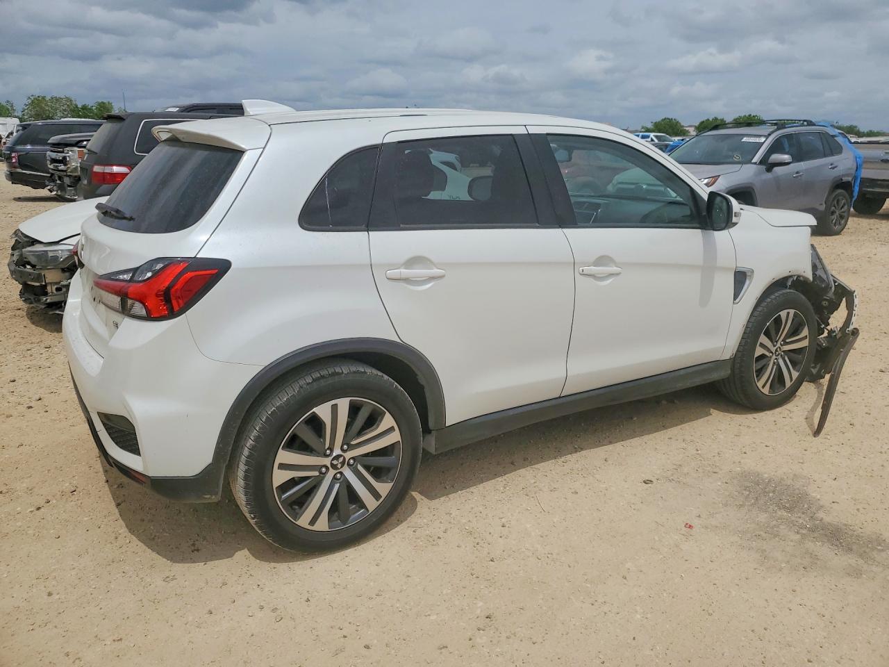 2021 Mitsubishi Outlander Sport Se - zdjęcie 3