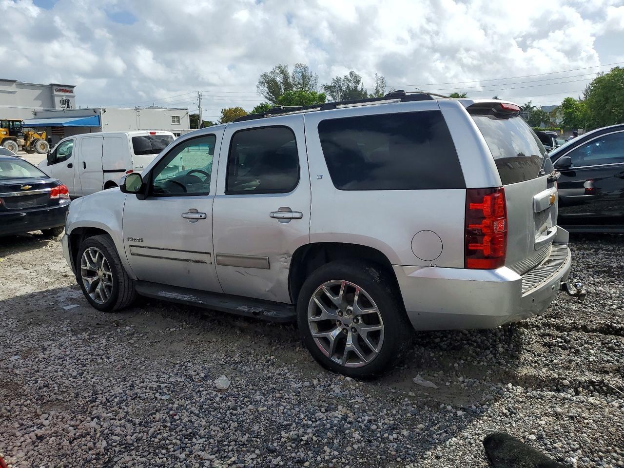 2014 Chevrolet Tahoe C1500 Lt - zdjęcie 2