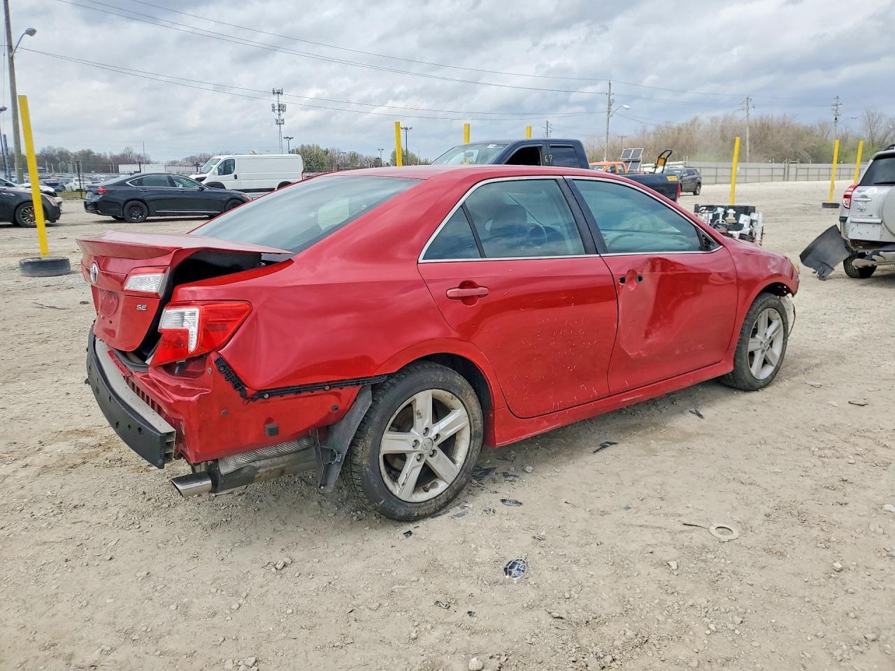 2014 Toyota Camry Se - zdjęcie 3