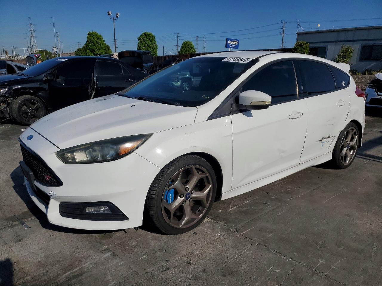 2015 Ford Focus - zdjęcie główne