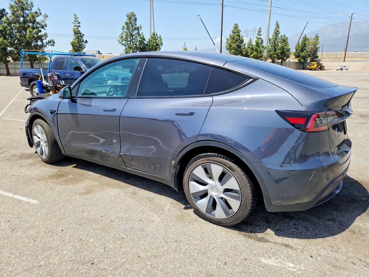 2023 Tesla Model Y - zdjęcie 2