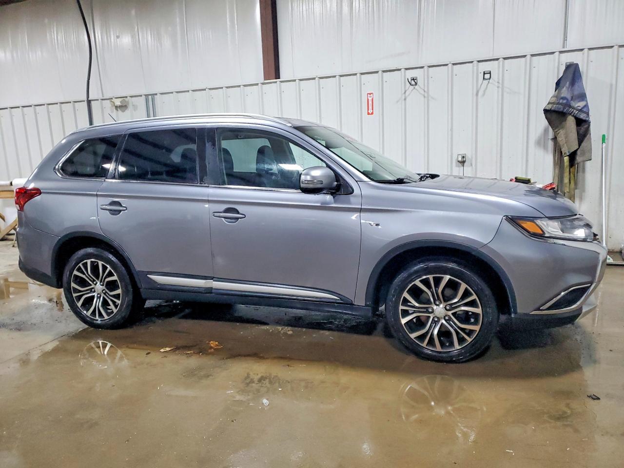 2016 Mitsubishi Outlander Gt - zdjęcie 4