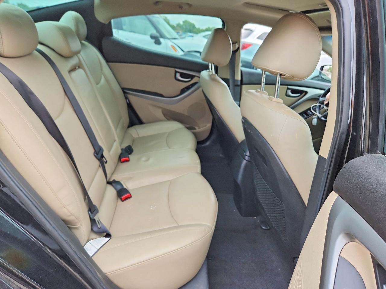 2014 Hyundai Elantra Limited - zdjęcie 10