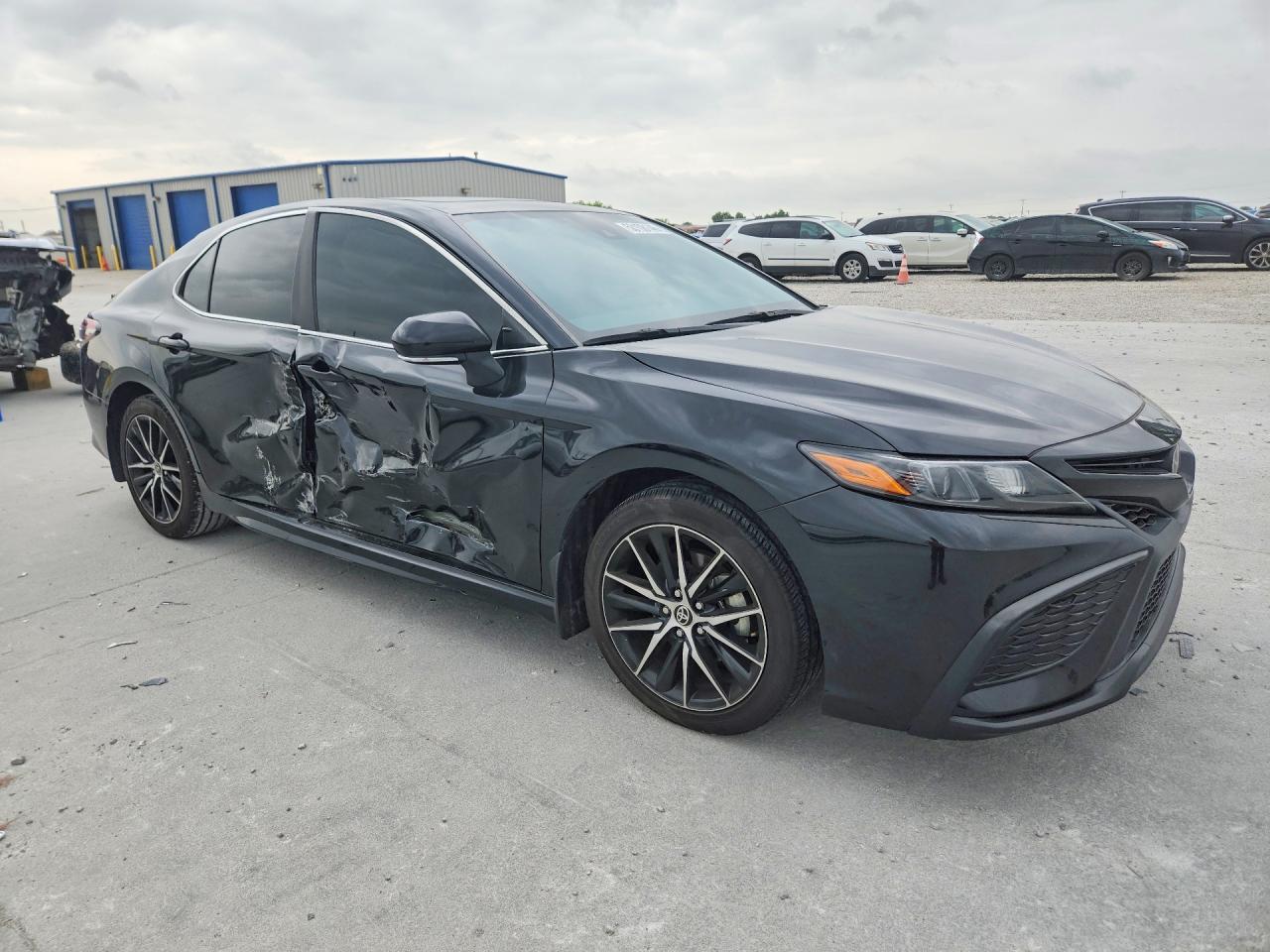 2023 Toyota Camry Se - zdjęcie 4