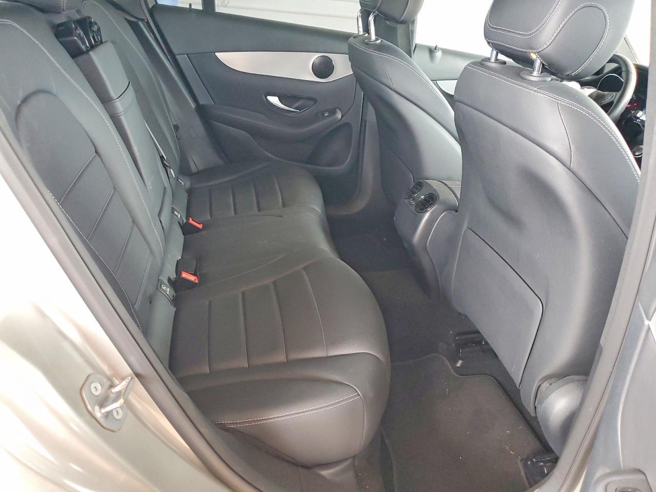 2019 Mercedes-Benz Glc 300 - zdjęcie 11