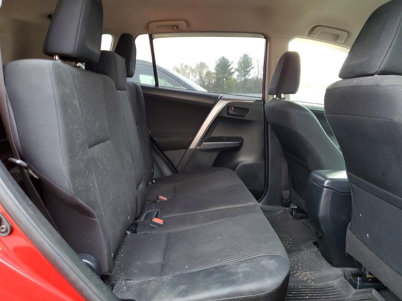 2016 Toyota Rav4 Le - zdjęcie 11