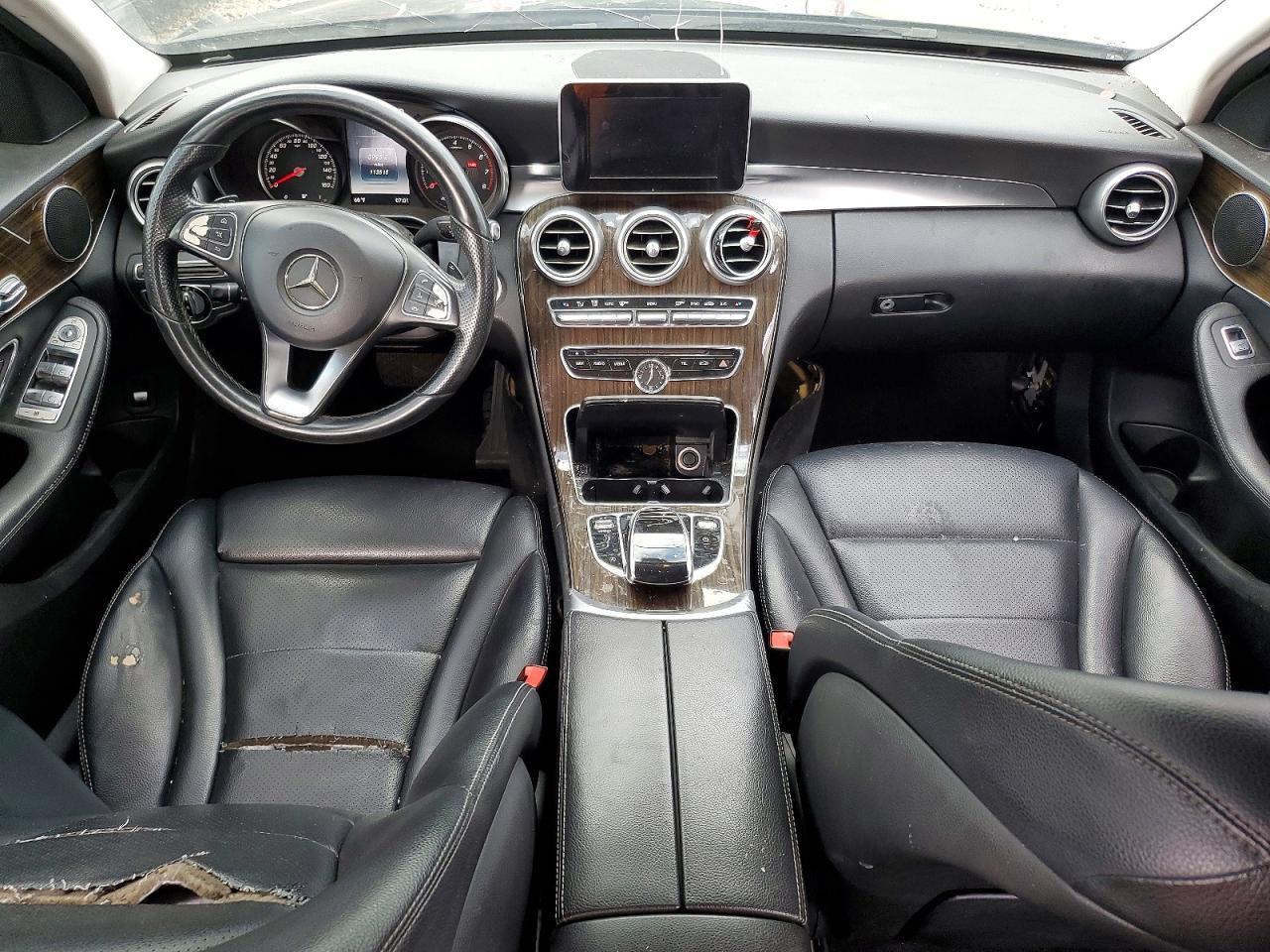 2016 Mercedes Benz C 300 - zdjęcie 8