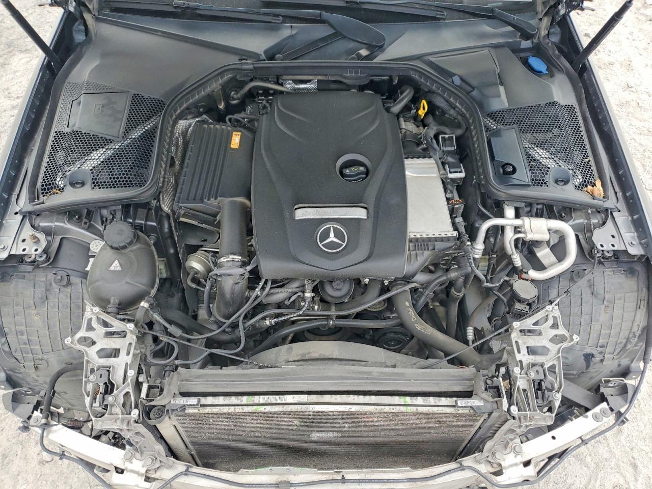 2017 Mercedes-Benz C 300 4Matic - zdjęcie 11