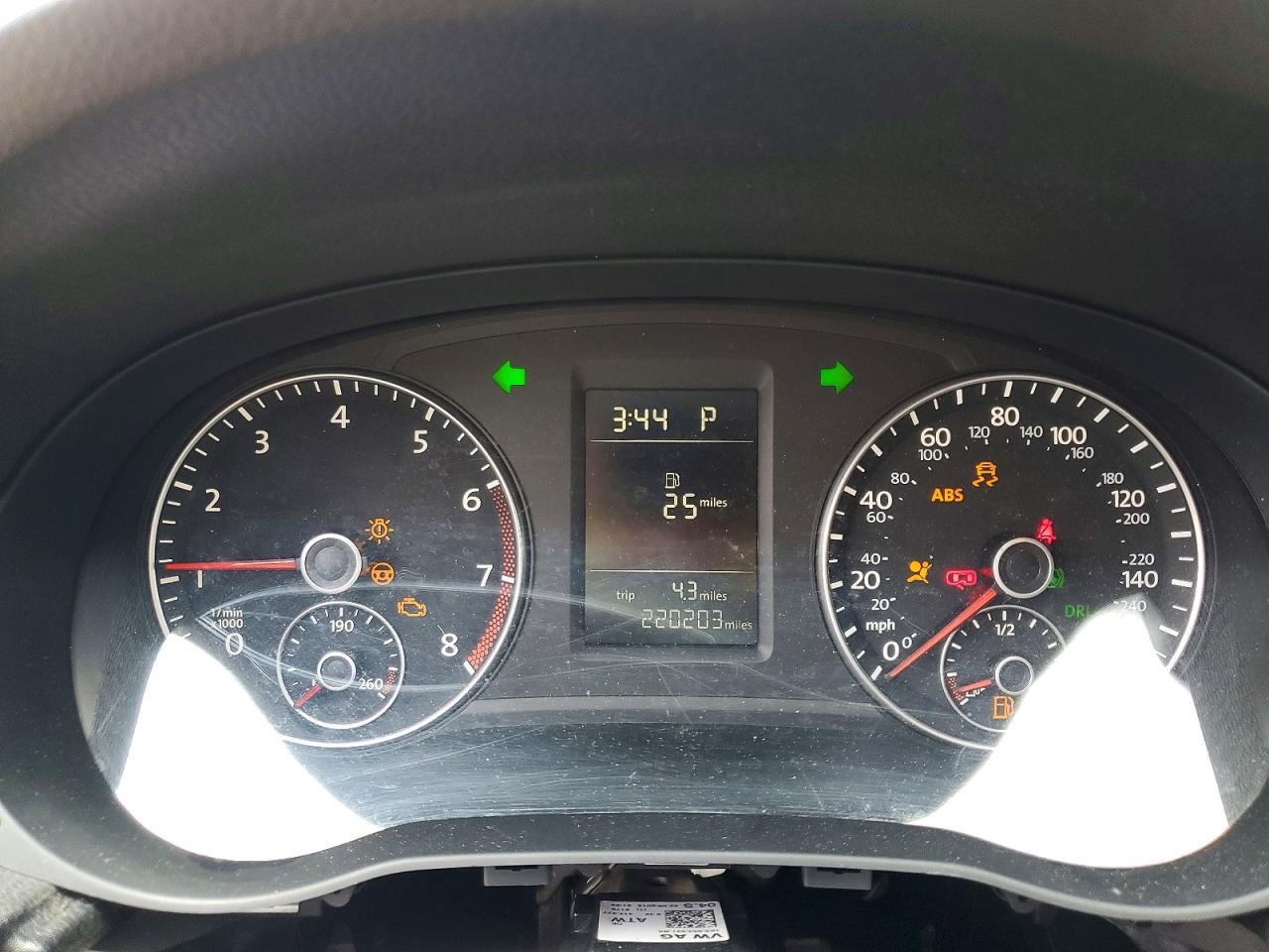 2015 Volkswagen Passat S - zdjęcie 9