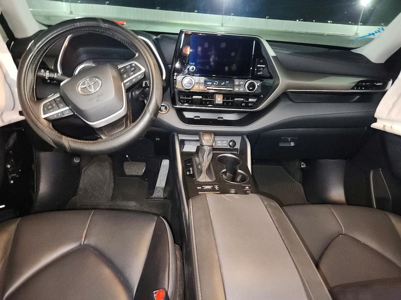 2024 Toyota Highlander Xle - zdjęcie 8