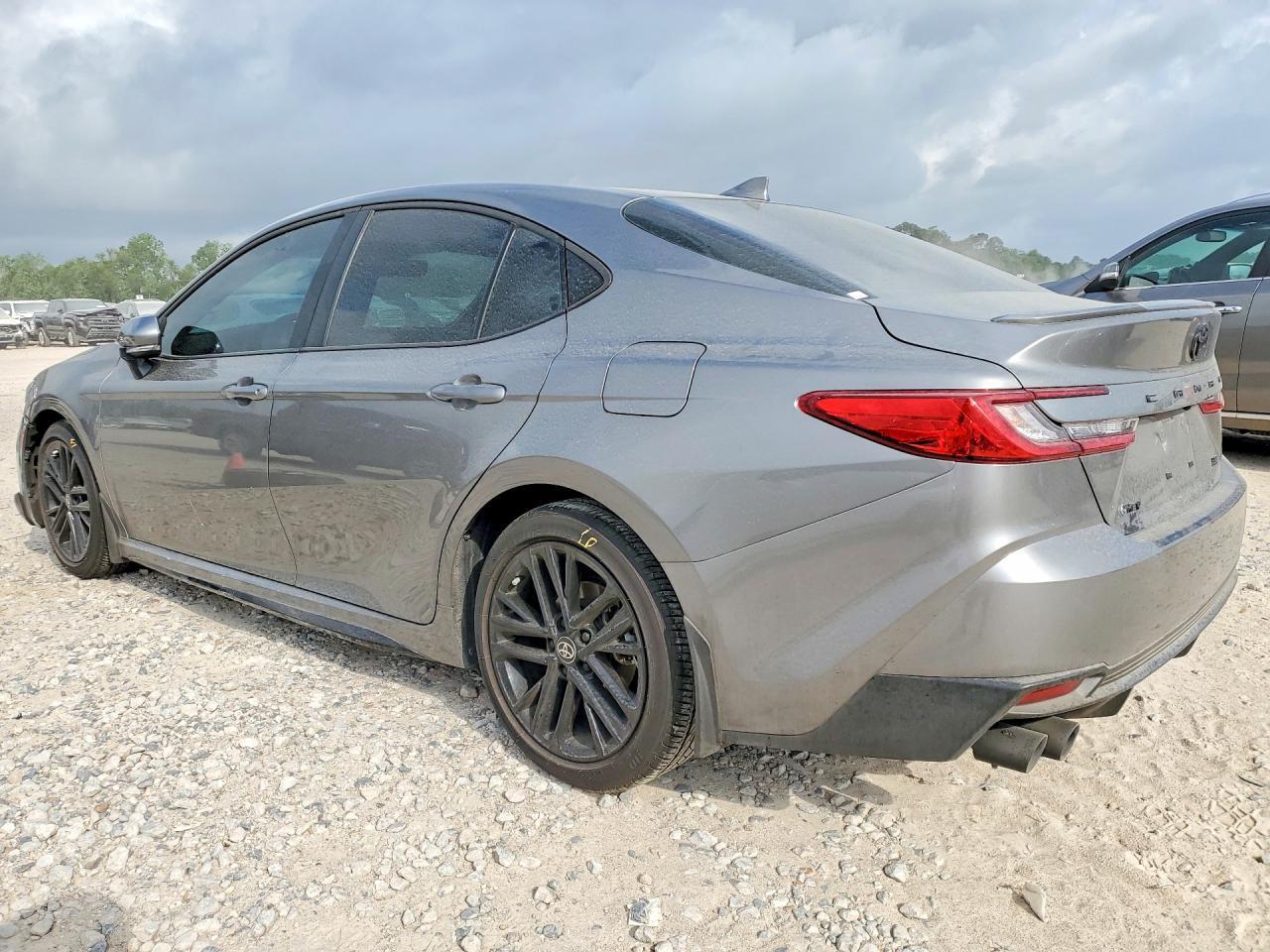 2025 Toyota Camry Se - zdjęcie 2