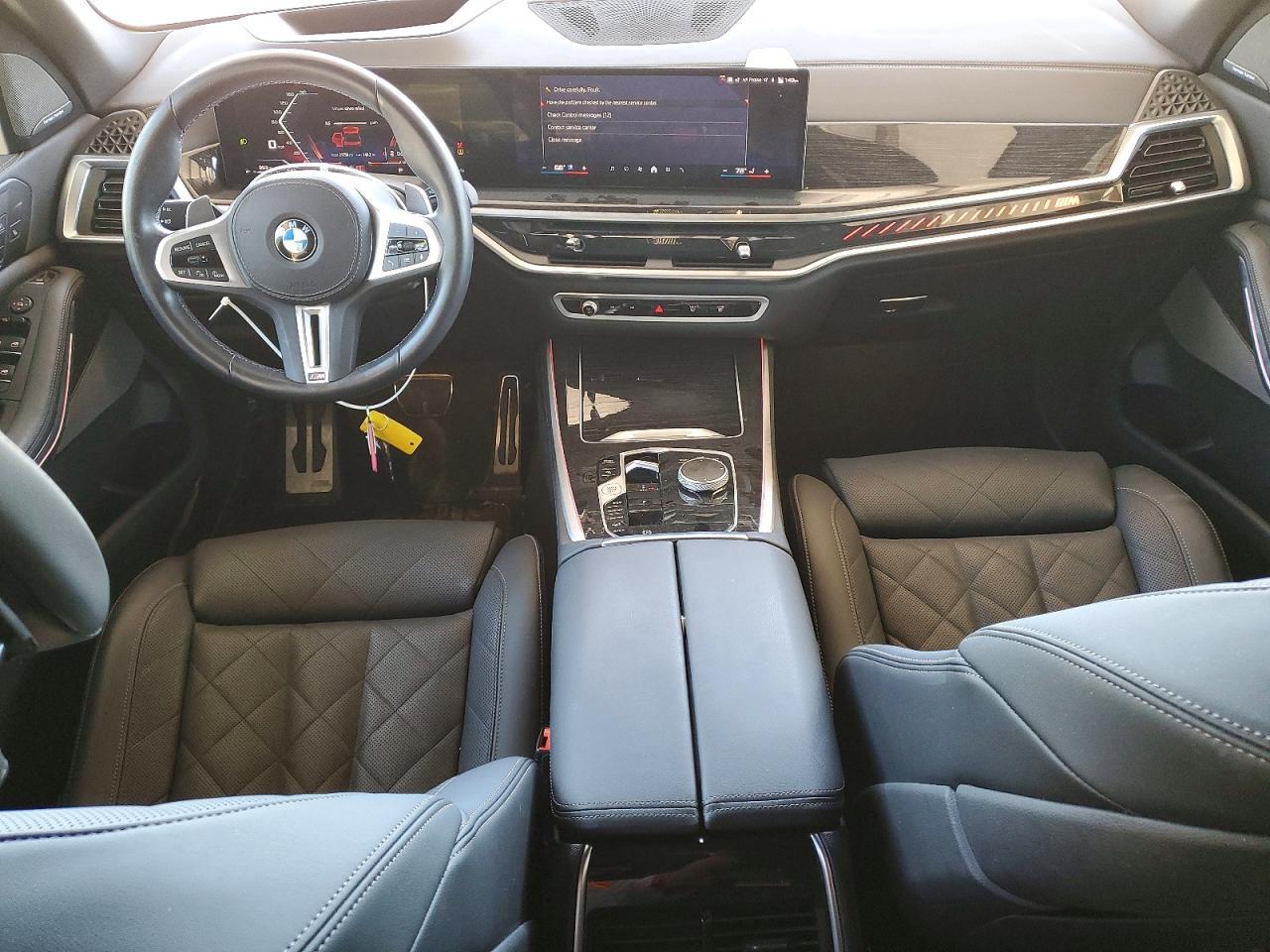 2025 BMW X5 M60I - zdjęcie 8