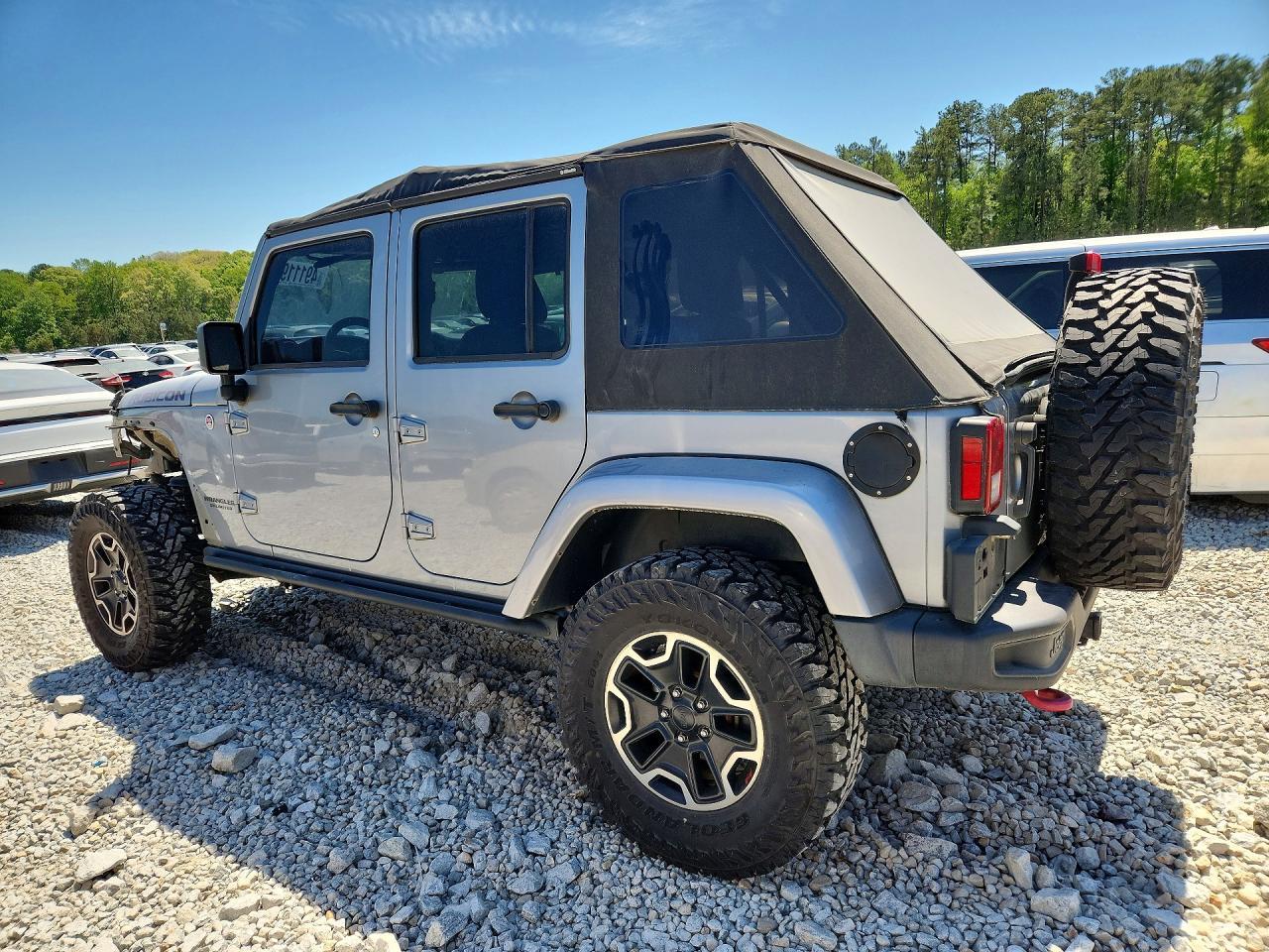 2015 Jeep Wrangler Unlimited Rubicon - zdjęcie 2