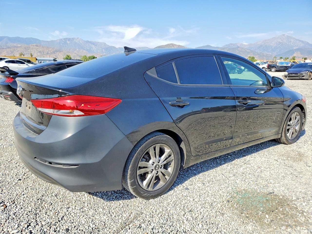 2018 Hyundai Elantra Sel - zdjęcie 3