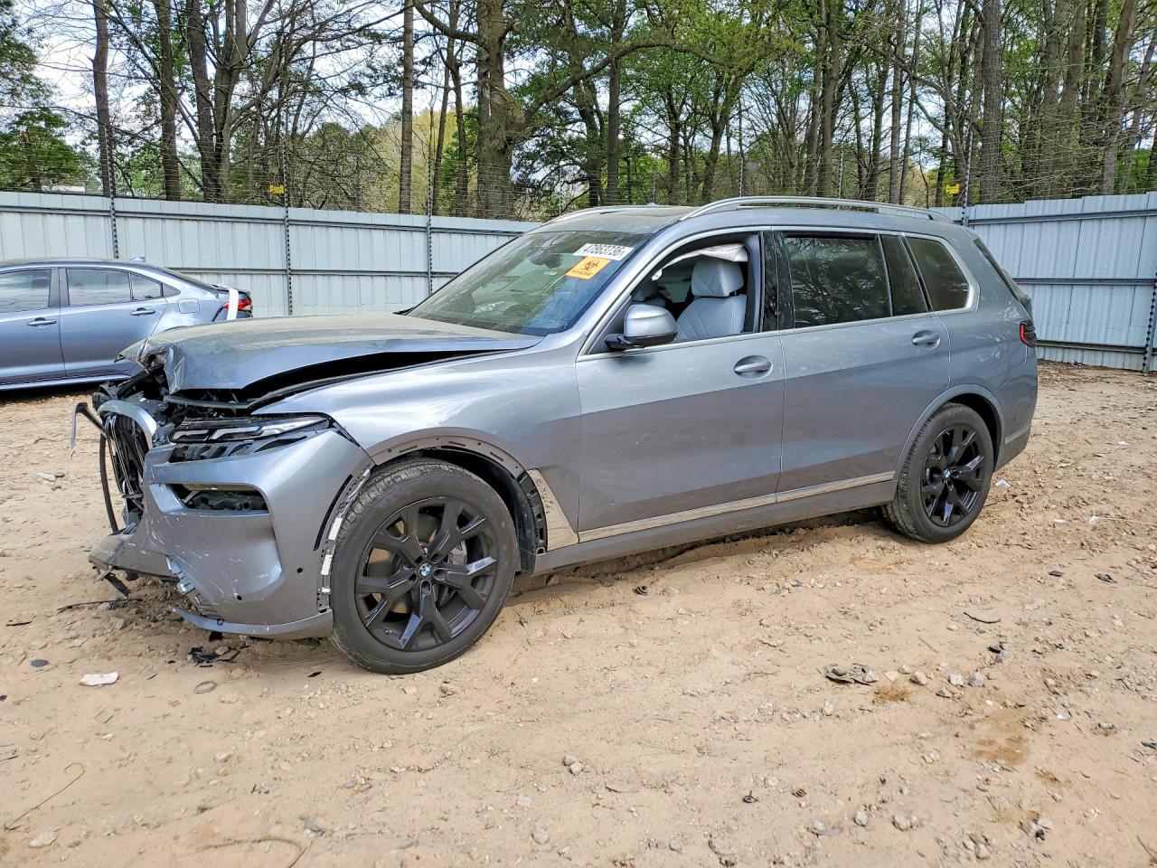 2025 BMW X7 xDrive40I - zdjęcie główne