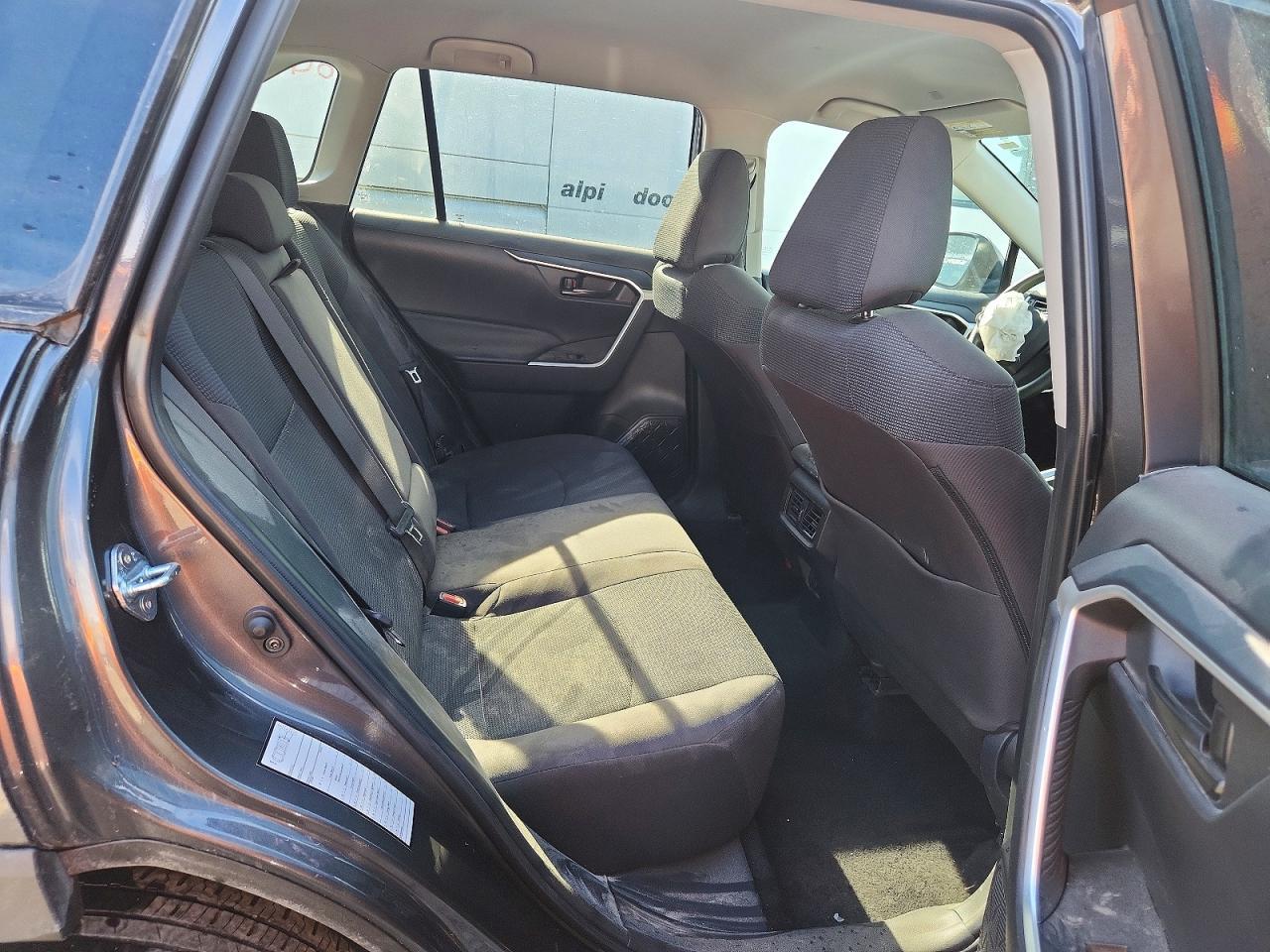 2025 Toyota Rav4 Le - zdjęcie 10