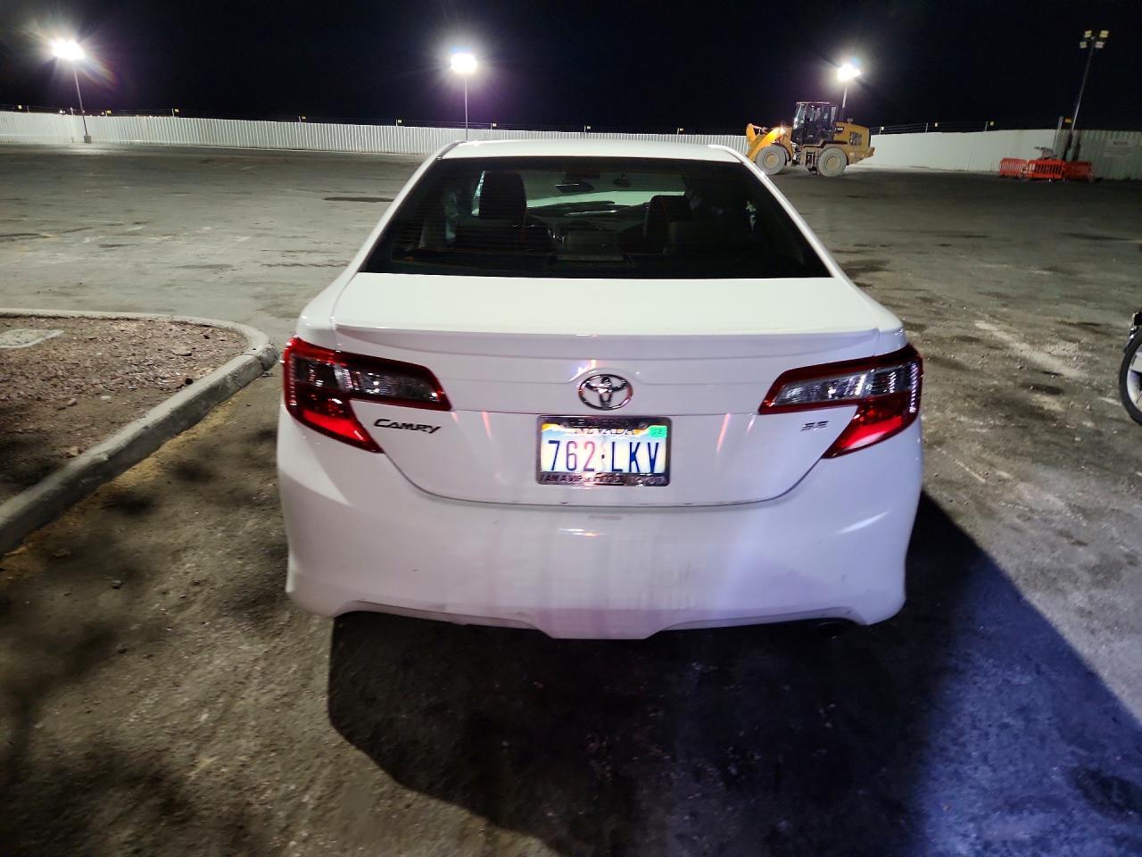 2014 Toyota Camry Se - zdjęcie 6