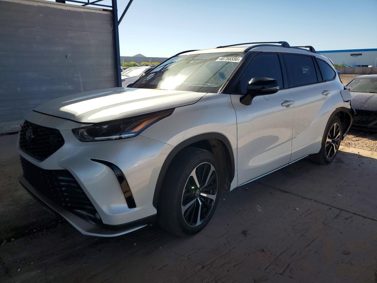 2022 Toyota Highlander Xse - zdjęcie główne
