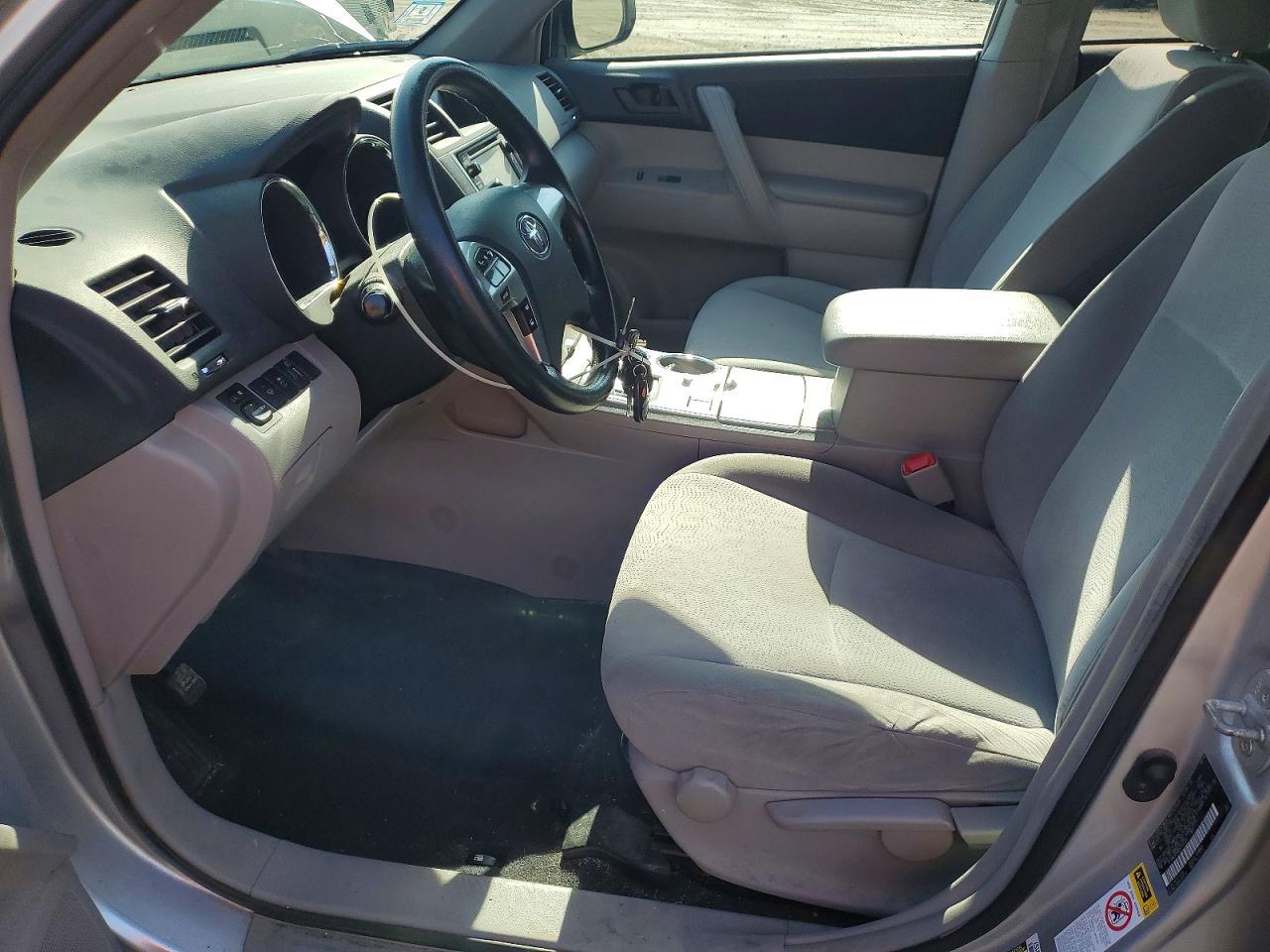 2013 Toyota Highlander Base - zdjęcie 7