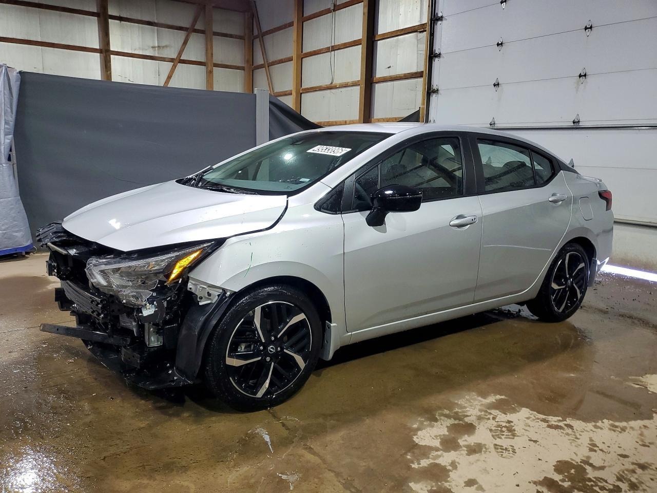 2025 Nissan Versa Sr - zdjęcie główne